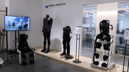 [Medical Robot➁] I tried on the state-of-the-art rehabilitation treatment device ‘wearable robot’…
