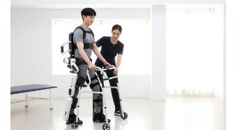 Gwangju Techno Park's challenge...'robot development' and 'healthcare for the elderly'