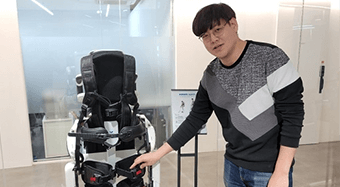 Rehabilitation robot gives courage to stand up again