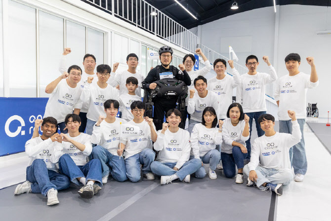 KAIST and Angel Robotics Achieve Second Consecutive Win at International Cybathlon